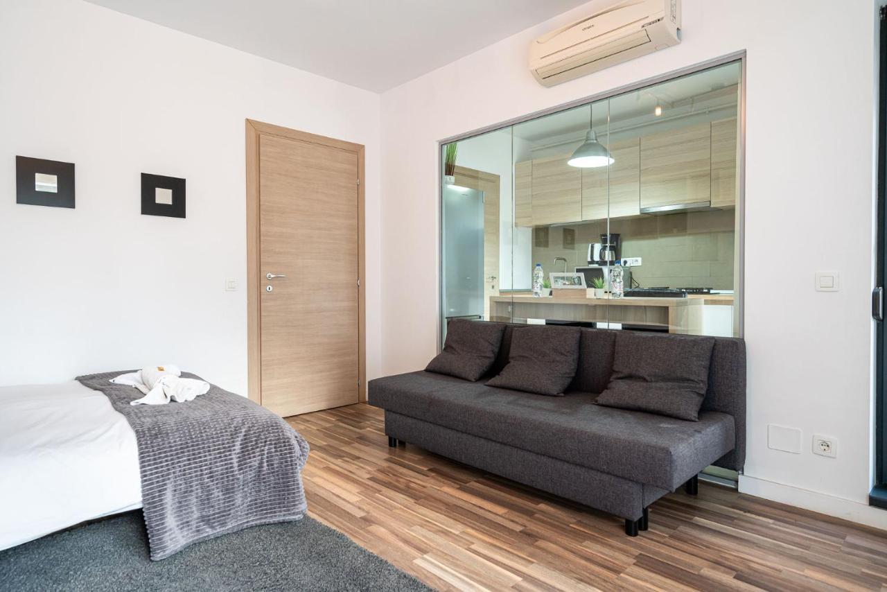 Apartament 21 Bucureşti