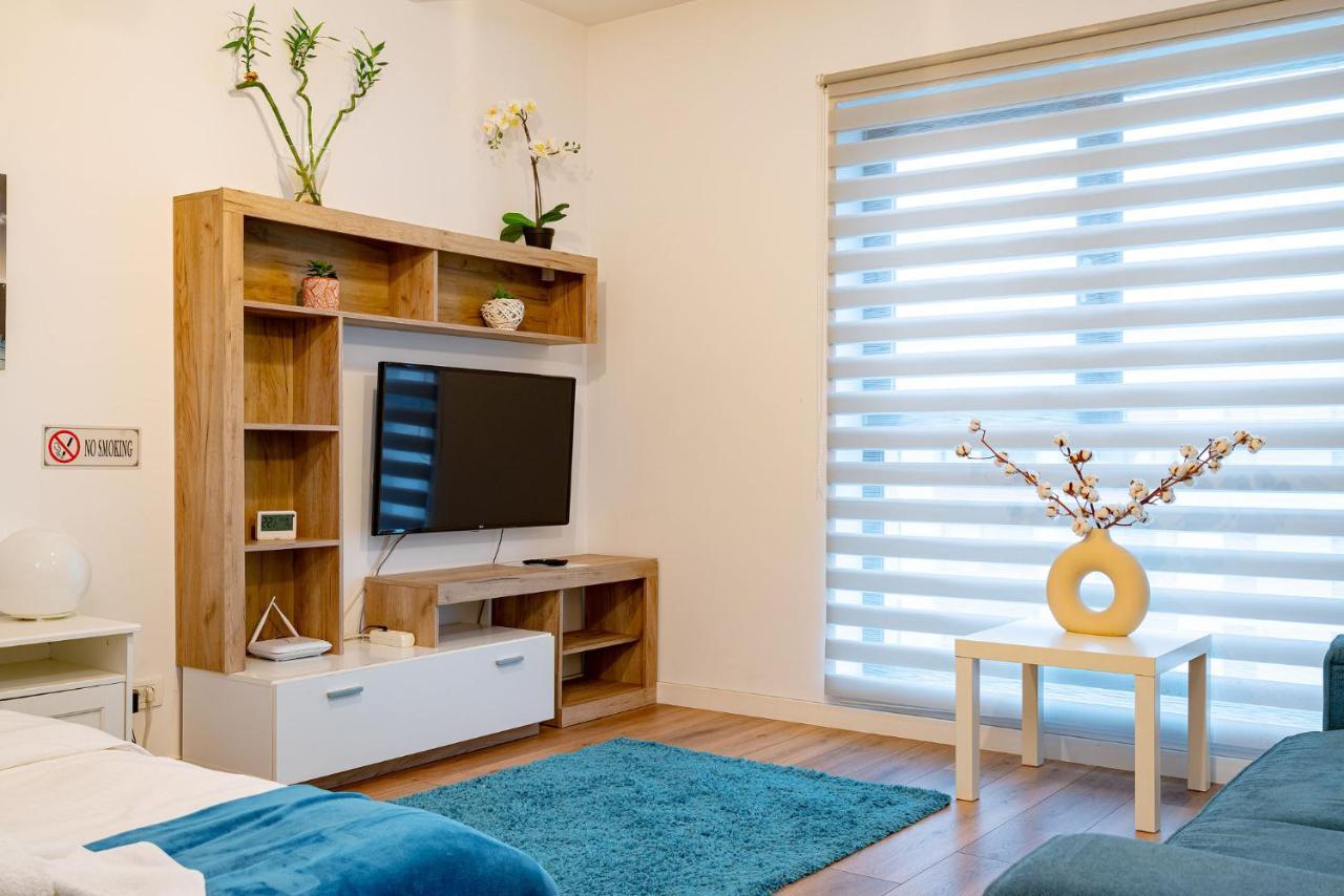 21 Apartament Bucureşti