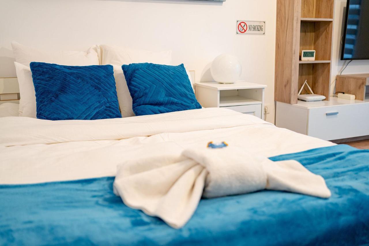 21 Apartament *
